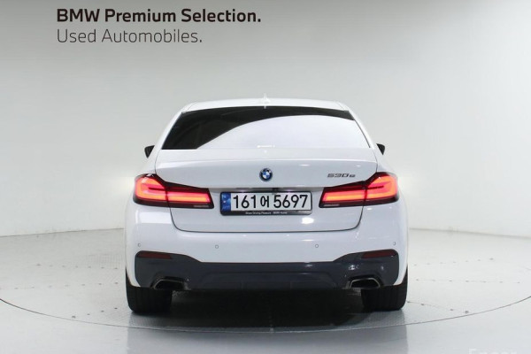 2022 BMW 5 серии с пробегом 52 893 км