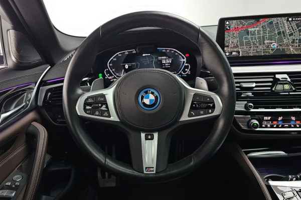 2022 BMW 5 серии с пробегом 45 939 км