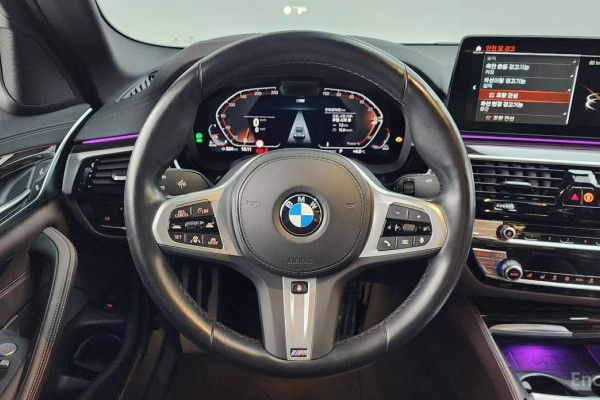 2022 BMW 5 серии с пробегом 97 445 км