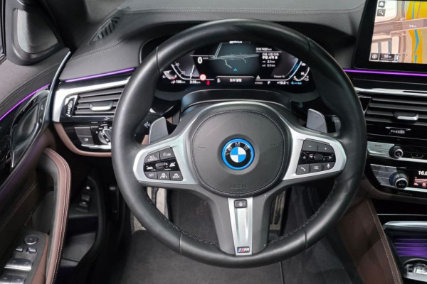 2022 BMW 5 серии с пробегом 7 420 км