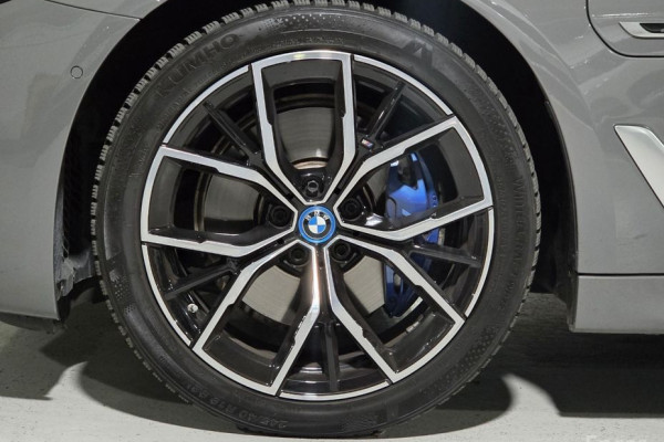 2022 BMW 5 серии с пробегом 77 622 км