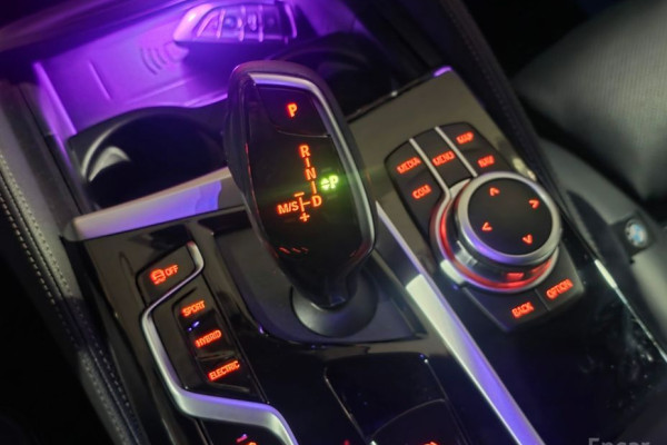 2022 BMW 5 серии с пробегом 77 622 км