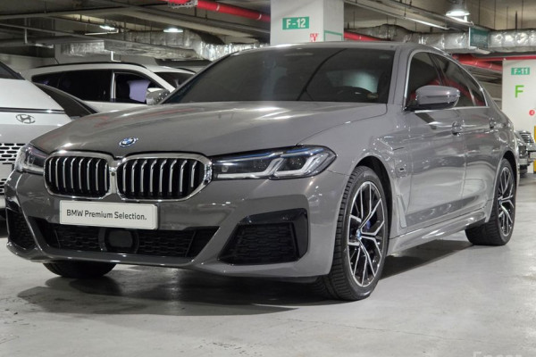 2022 BMW 5 серии с пробегом 77 622 км