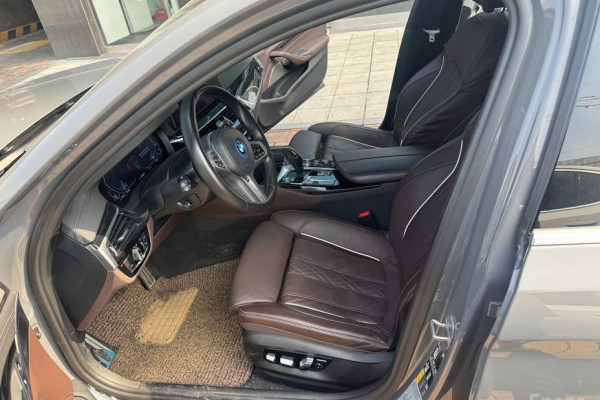 2022 BMW 5 серии с пробегом 72 691 км