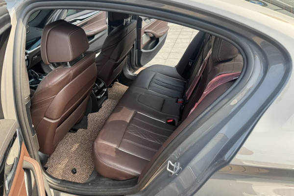 2022 BMW 5 серии с пробегом 72 691 км