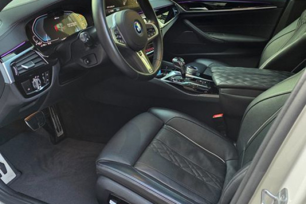 2022 BMW 5 серии с пробегом 29 950 км