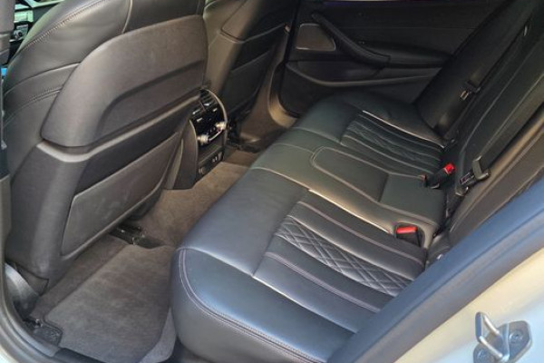 2022 BMW 5 серии с пробегом 29 950 км