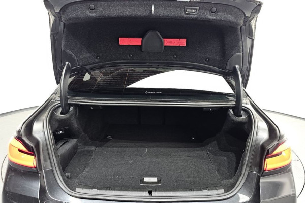 2022 BMW 5 серии с пробегом 112 557 км