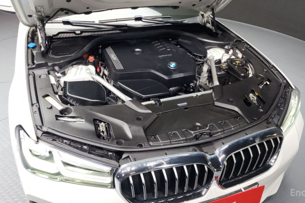 2022 BMW 5 серии с пробегом 56 748 км