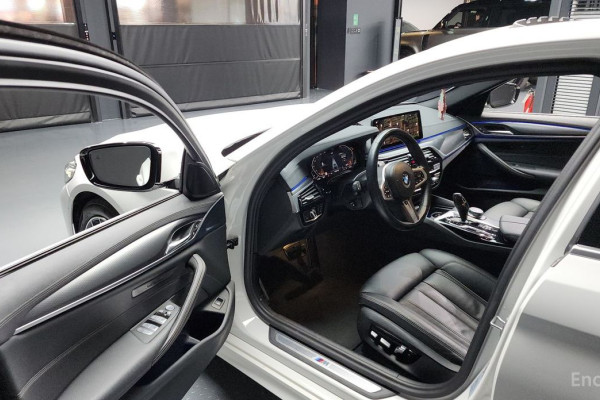 2022 BMW 5 серии с пробегом 56 748 км