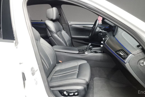 2022 BMW 5 серии с пробегом 56 748 км