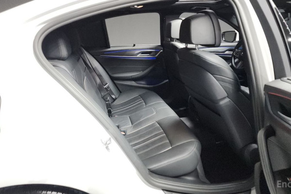 2022 BMW 5 серии с пробегом 56 748 км