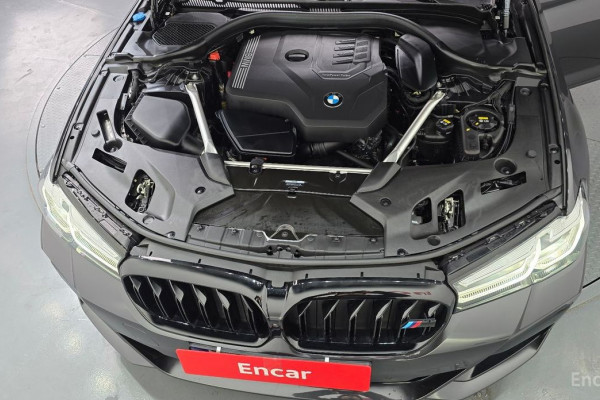 2022 BMW 5 серии с пробегом 29 345 км