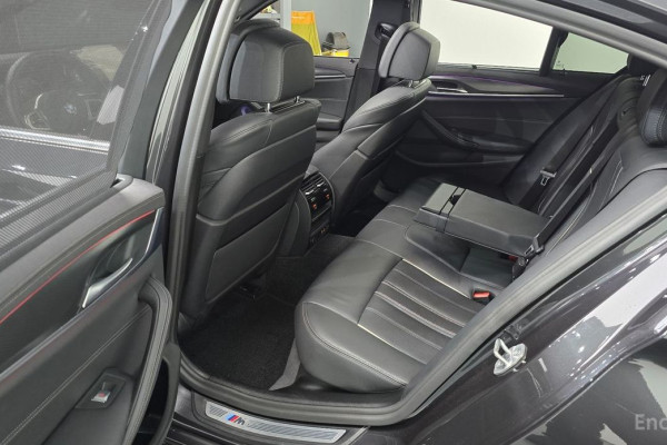 2022 BMW 5 серии с пробегом 29 345 км