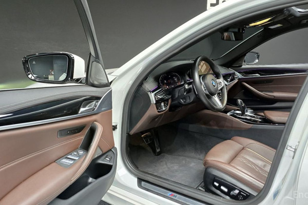 2022 BMW 5 серии с пробегом 38 633 км