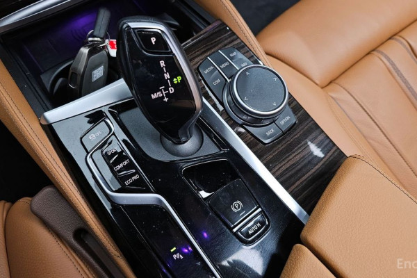 2022 BMW 5 серии с пробегом 84 154 км