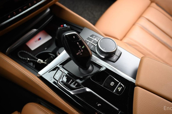 2022 BMW 5 серии с пробегом 30 564 км