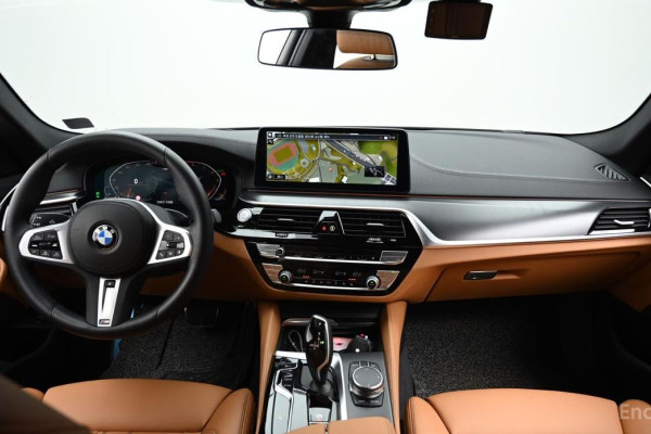 2022 BMW 5 серии с пробегом 30 564 км