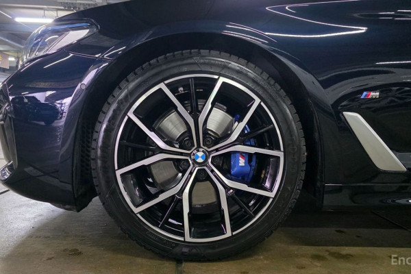 2022 BMW 5 серии с пробегом 18 800 км