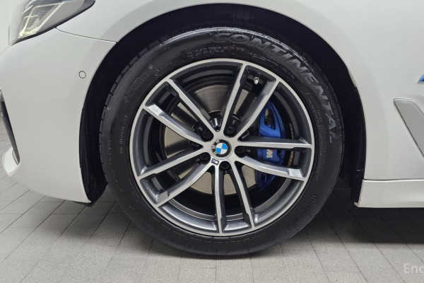 2022 BMW 5 серии с пробегом 76 940 км