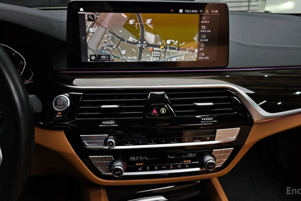 2022 BMW 5 серии с пробегом 84 154 км