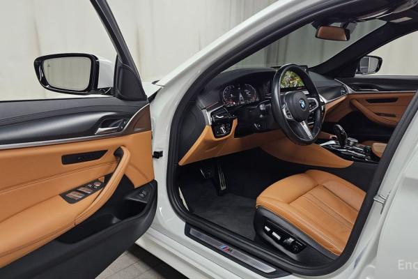 2022 BMW 5 серии с пробегом 76 940 км