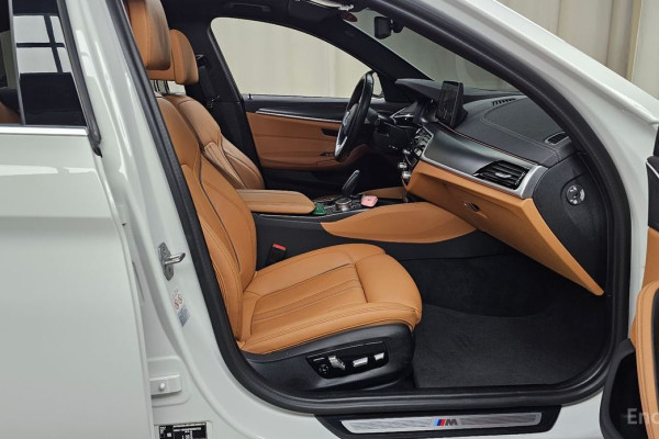 2022 BMW 5 серии с пробегом 76 940 км