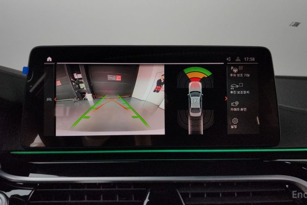 2022 BMW 5 серии с пробегом 39 701 км