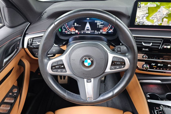 2022 BMW 5 серии с пробегом 76 940 км