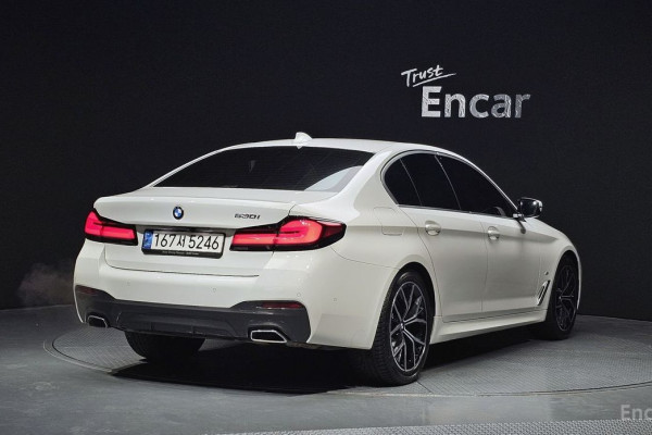 2022 BMW 5 серии с пробегом 70 801 км