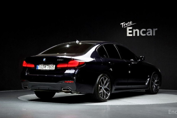 2022 BMW 5 серии с пробегом 39 877 км