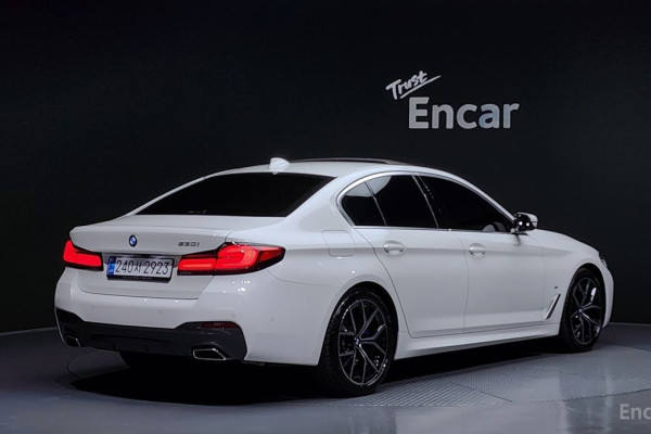 2022 BMW 5 серии с пробегом 41 932 км