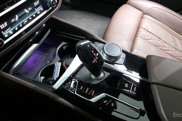 2022 BMW 5 серии с пробегом 39 877 км