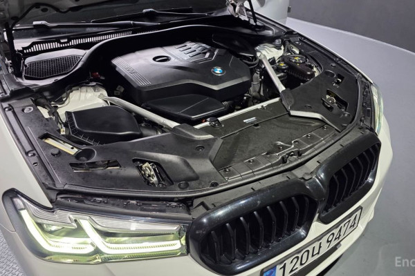 2022 BMW 5 серии с пробегом 44 056 км