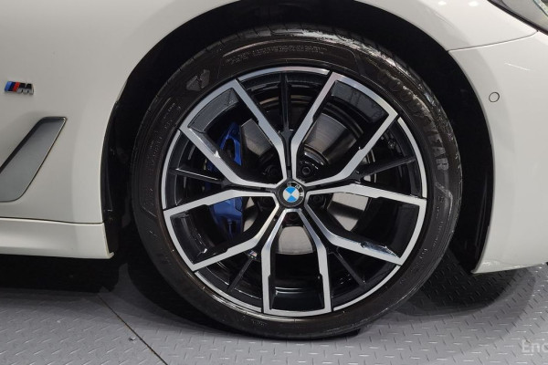 2022 BMW 5 серии с пробегом 41 932 км