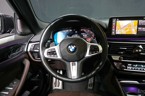 2022 BMW 5 серии с пробегом 39 877 км