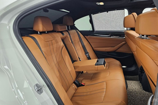 2022 BMW 5 серии с пробегом 48 000 км