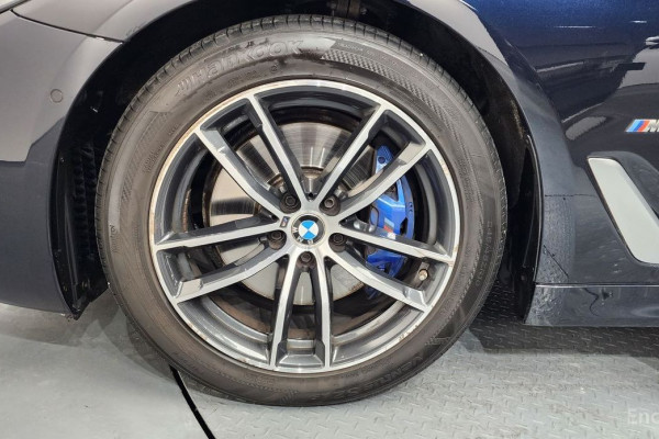 2022 BMW 5 серии с пробегом 82 757 км