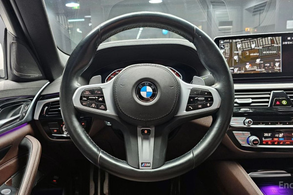 2022 BMW 5 серии с пробегом 70 801 км