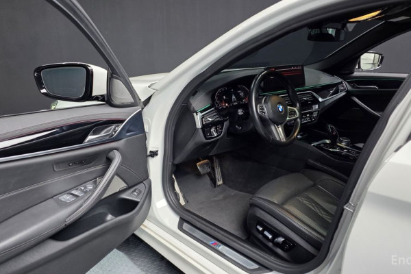 2022 BMW 5 серии с пробегом 44 056 км