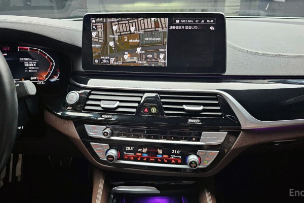 2022 BMW 5 серии с пробегом 70 801 км