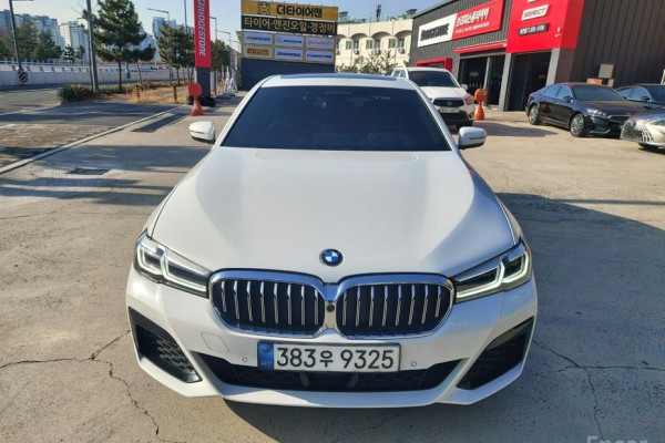 2022 BMW 5 серии с пробегом 66 550 км