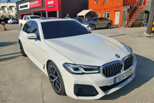 2022 BMW 5 серии с пробегом 66 550 км