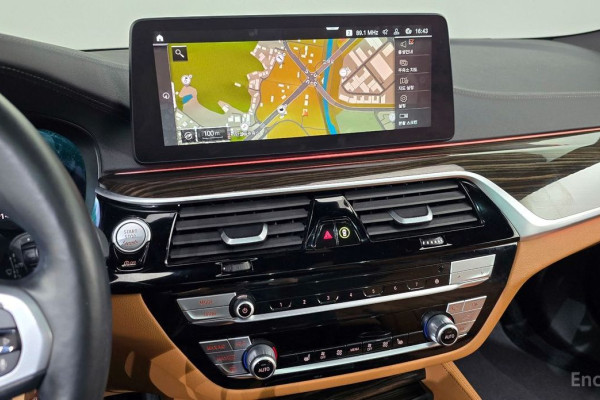 2022 BMW 5 серии с пробегом 71 195 км