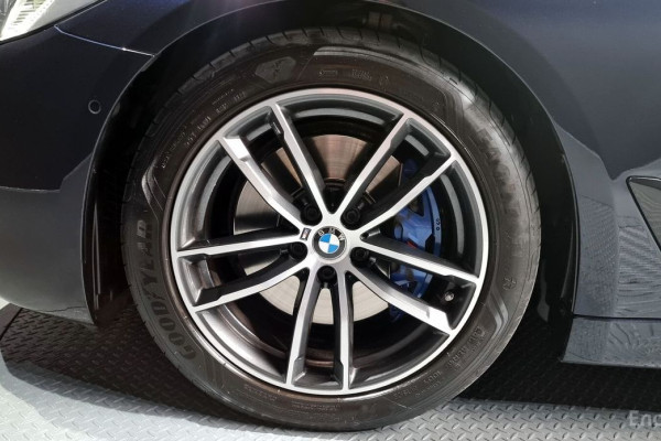 2022 BMW 5 серии с пробегом 60 872 км