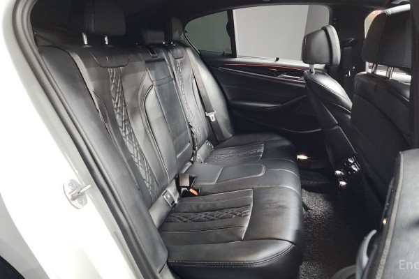 2022 BMW 5 серии с пробегом 41 932 км