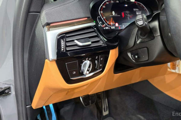 2022 BMW 5 серии с пробегом 71 195 км