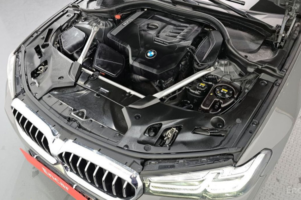 2022 BMW 5 серии с пробегом 49 401 км