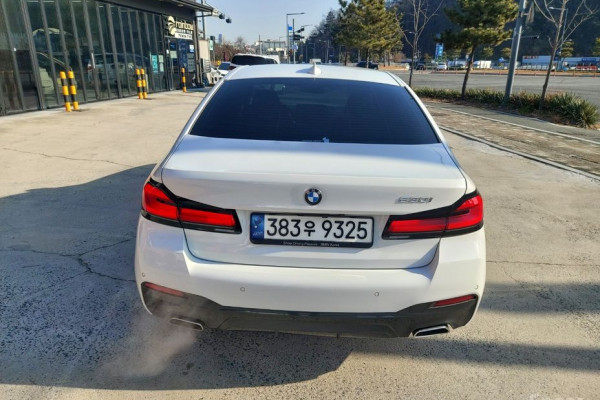 2022 BMW 5 серии с пробегом 66 550 км