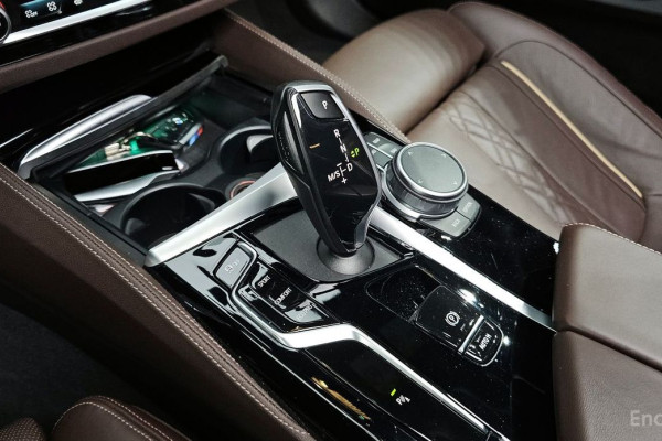 2022 BMW 5 серии с пробегом 49 401 км